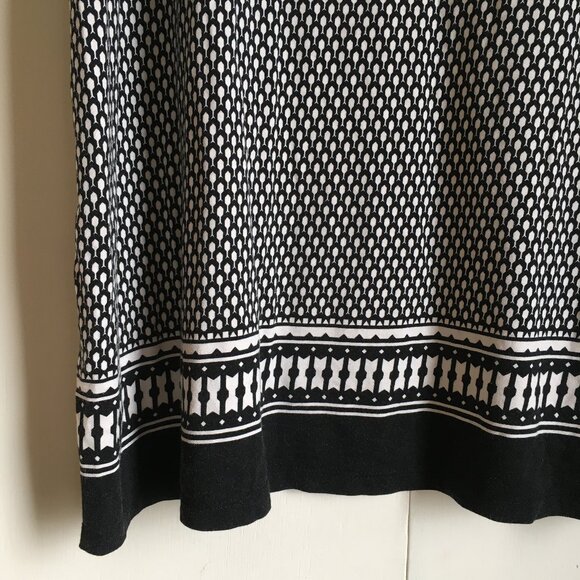 Dalia Cotton Lace Embroidered Monochromatic Tunic Tank Top - Picture 7 of 13